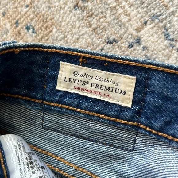 LEVIs 501 Women’s Distressed Original Jeans Size 28 - Picture 8 of 13